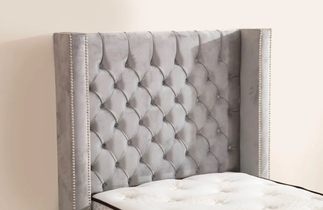 Lit coffre clouté gris-SAN