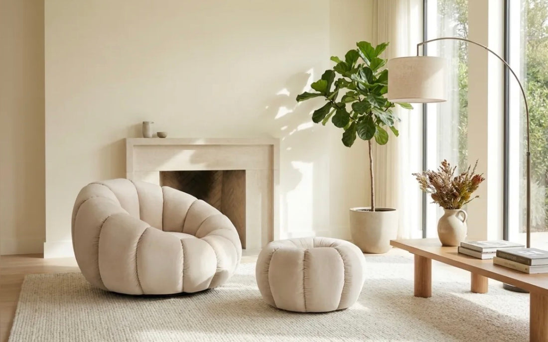 Fauteuil Perle-ERM pivotant en velours beige+ pouf/ repose pied