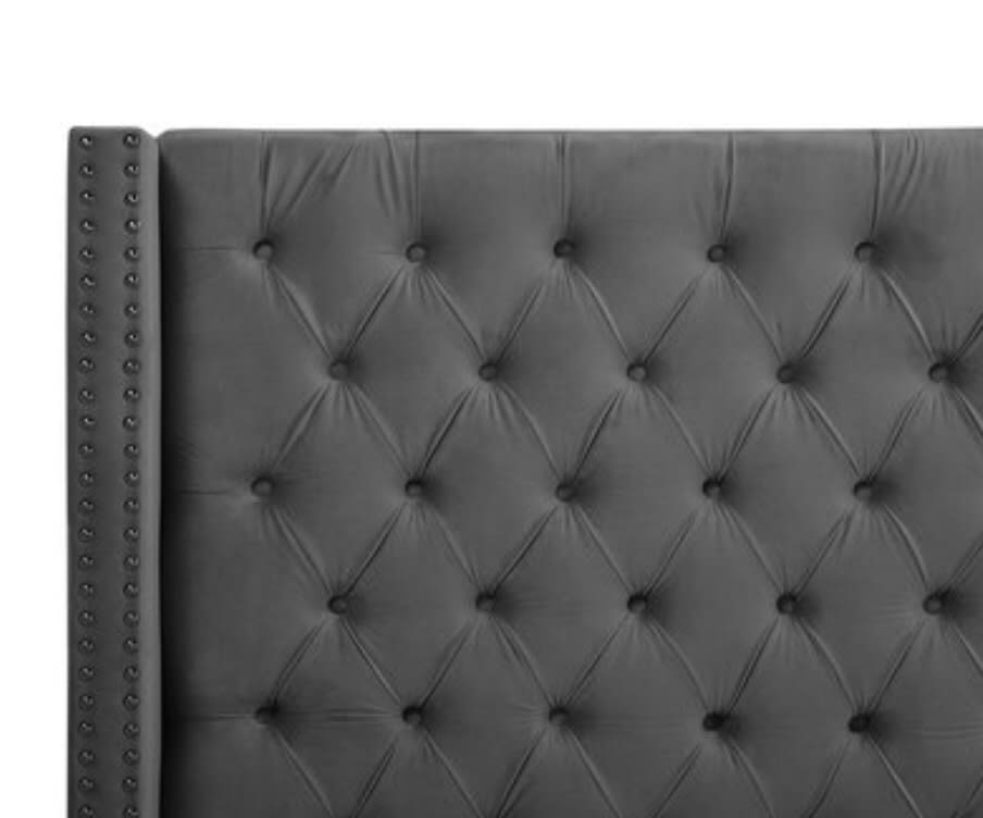 Lit coffre BOX clouté 160x200 cm