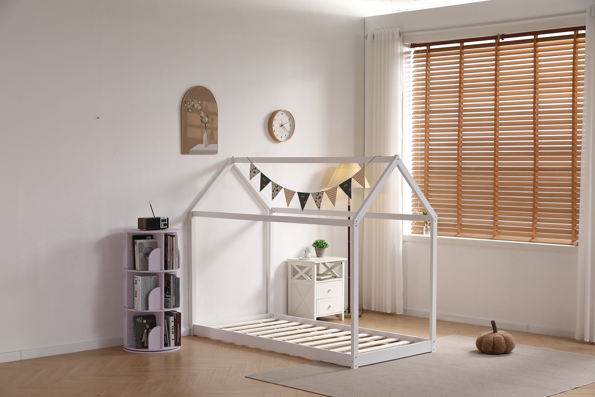 Lit cabane ROBINSON en bois 90x190 cm avec sommier intégré