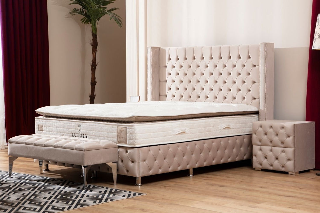 lit coffre clouté beige-SAN-ERM