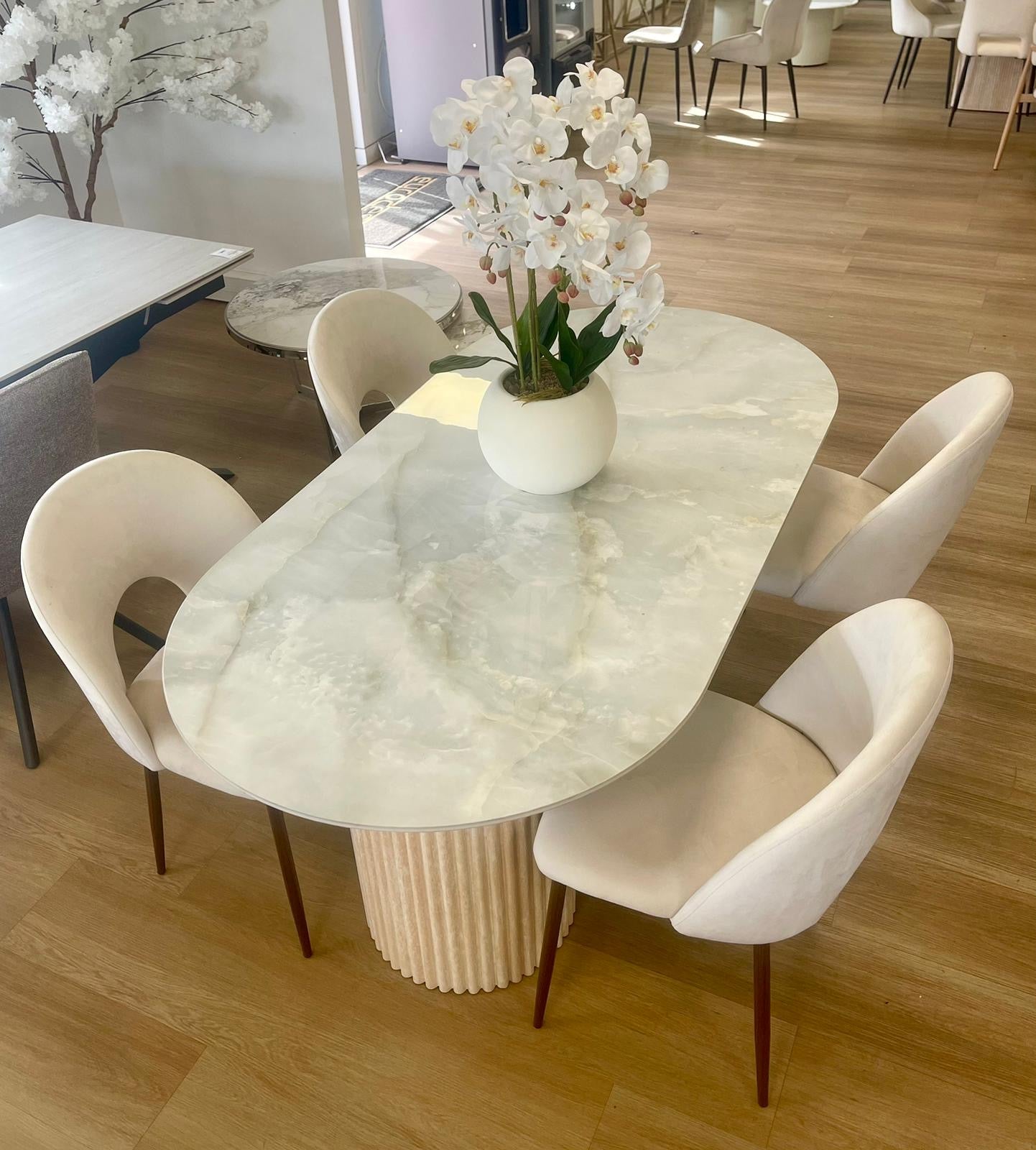 TABLE A MANGER KEYSHA TRAVERTIN CERAMIQUE MOKA 180x90cm