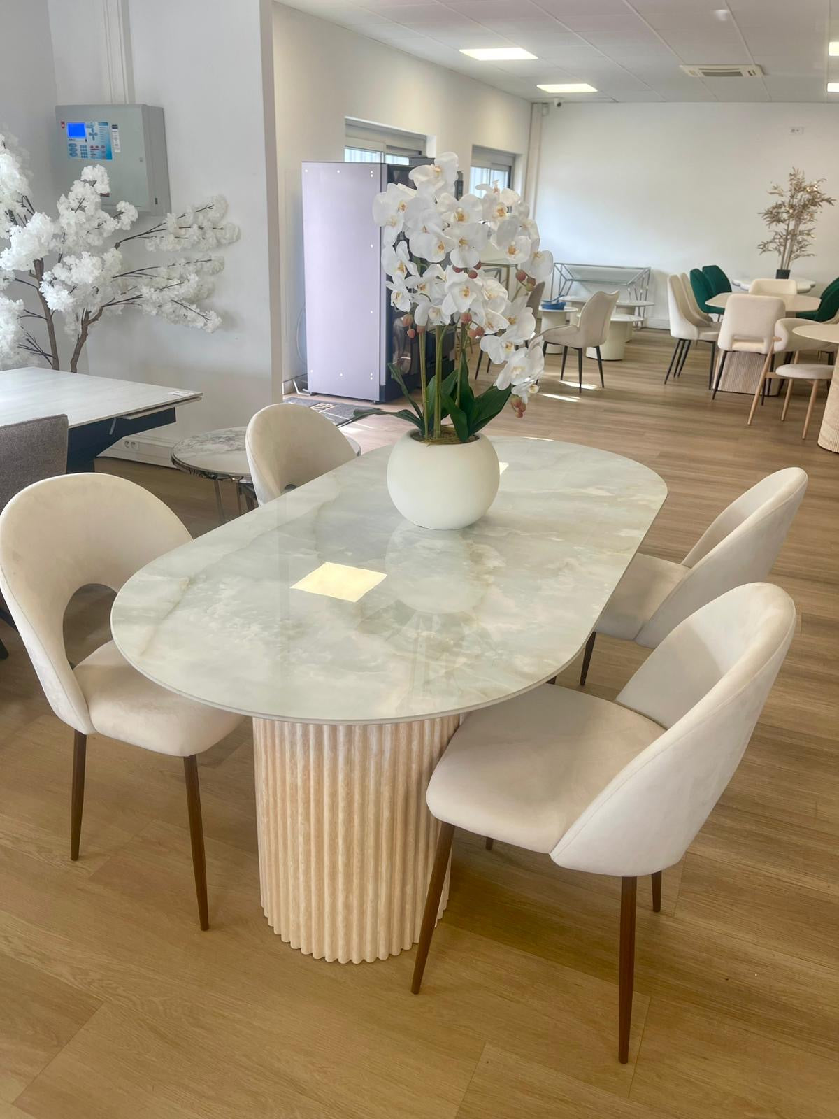 TABLE A MANGER KEYSHA TRAVERTIN CERAMIQUE MOKA 180x90cm