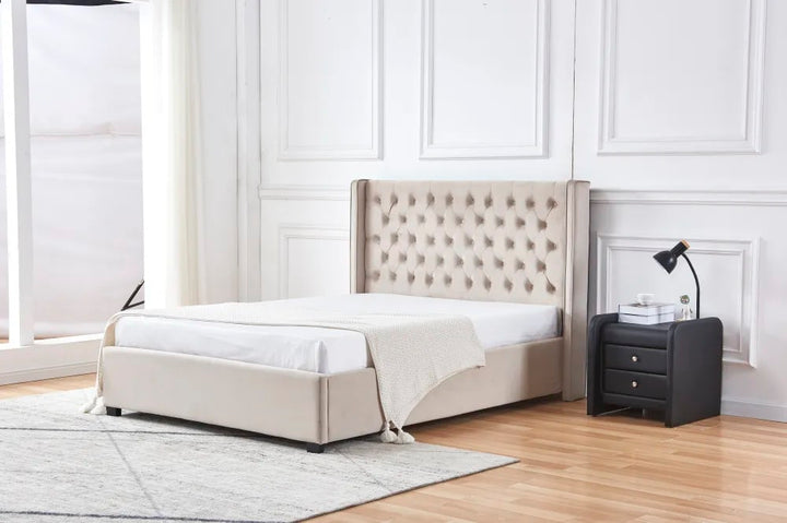 Lit capitonné 140x190 cm ERES en velours clouté sommier inclus