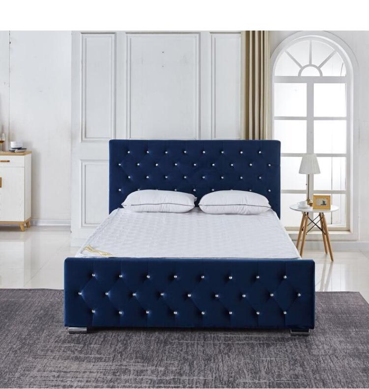 LIT PRESTIGE CAPITONNE AVEC DIAMANT VELOURS BLEU 160x200 cm