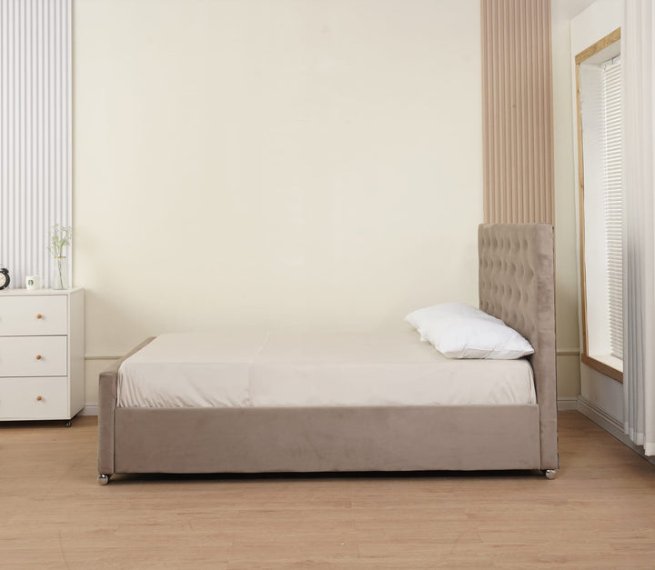 LIT PRESTIGE CAPITONNE AVEC DIAMANT VELOURS MOKA 140X190 cm