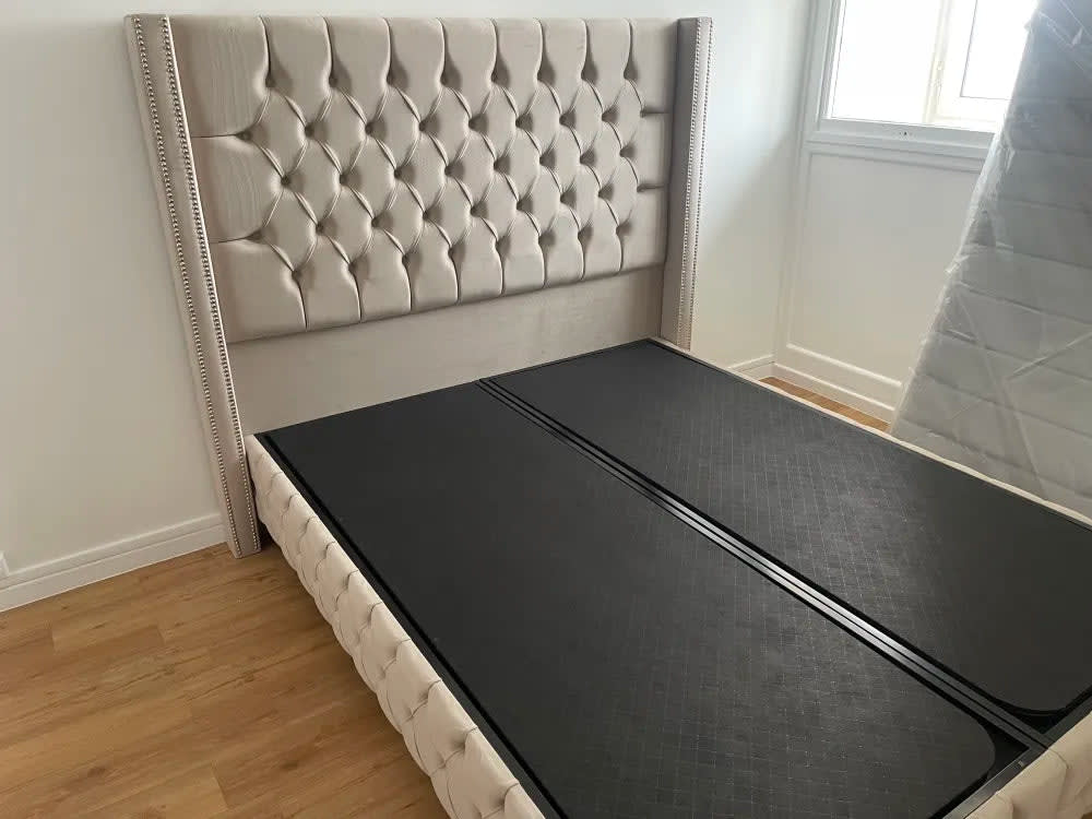 Lit coffre BOX clouté 160x200 cm