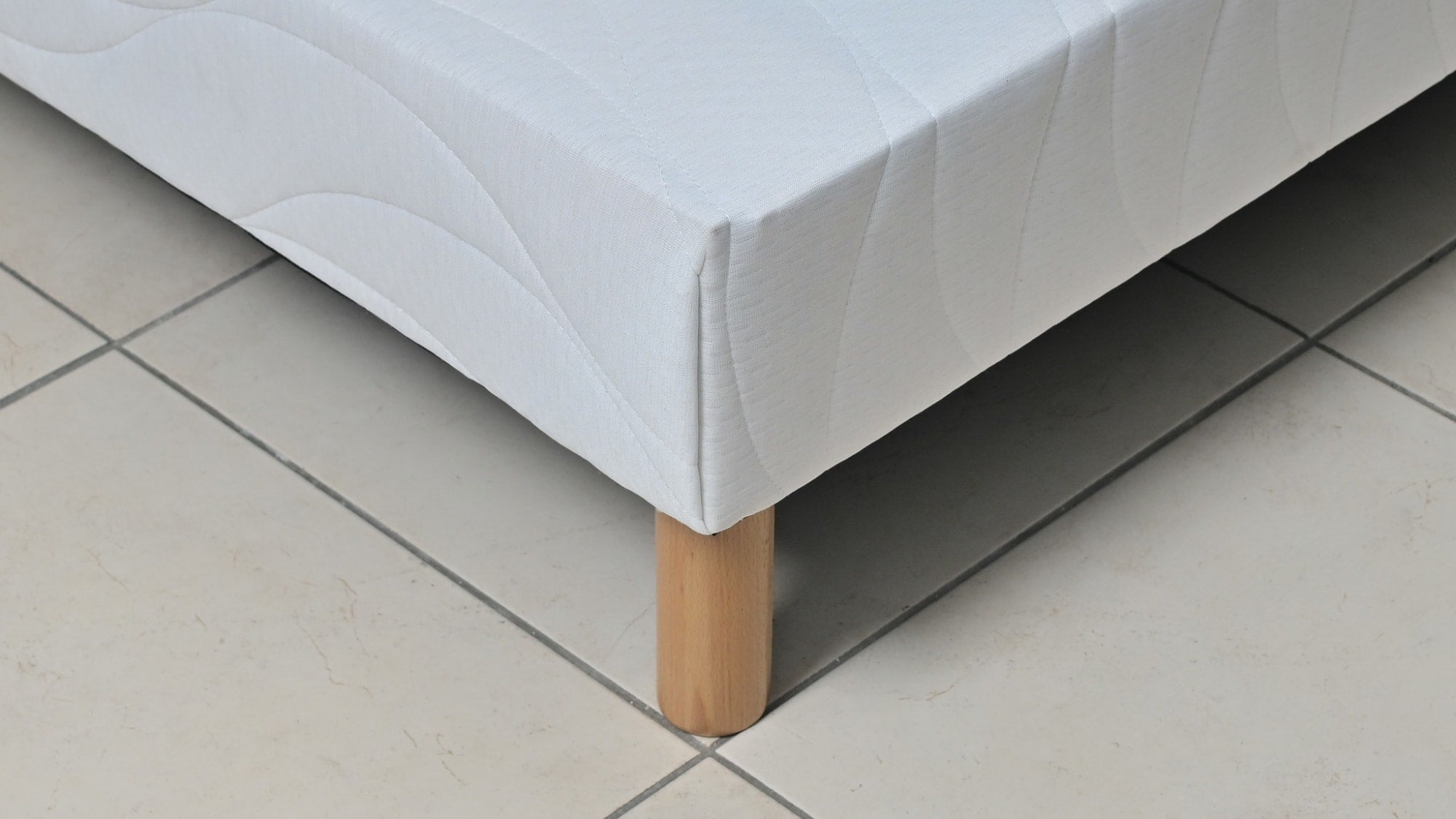 SOMMIER TAPISSIER 140x190 cm + PIEDS OFFERTS